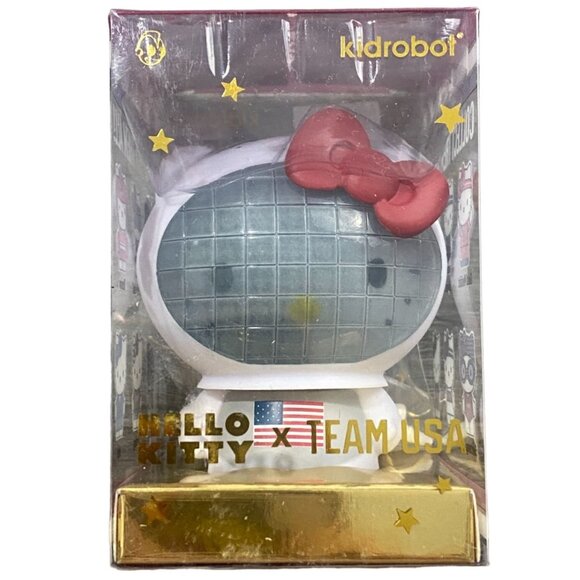 Hello Kitty X Team USA Vinyl 3" Mini Figure-Kid Robot-Fencing-NEW - Picture 1 of 6